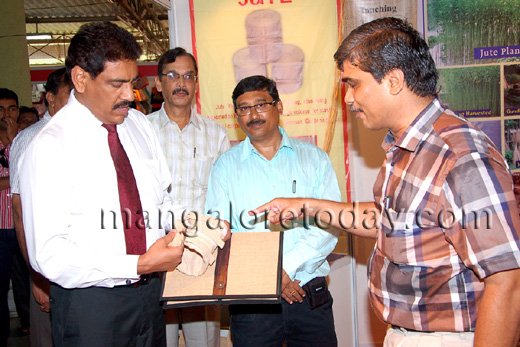 jute fair13jul31 2